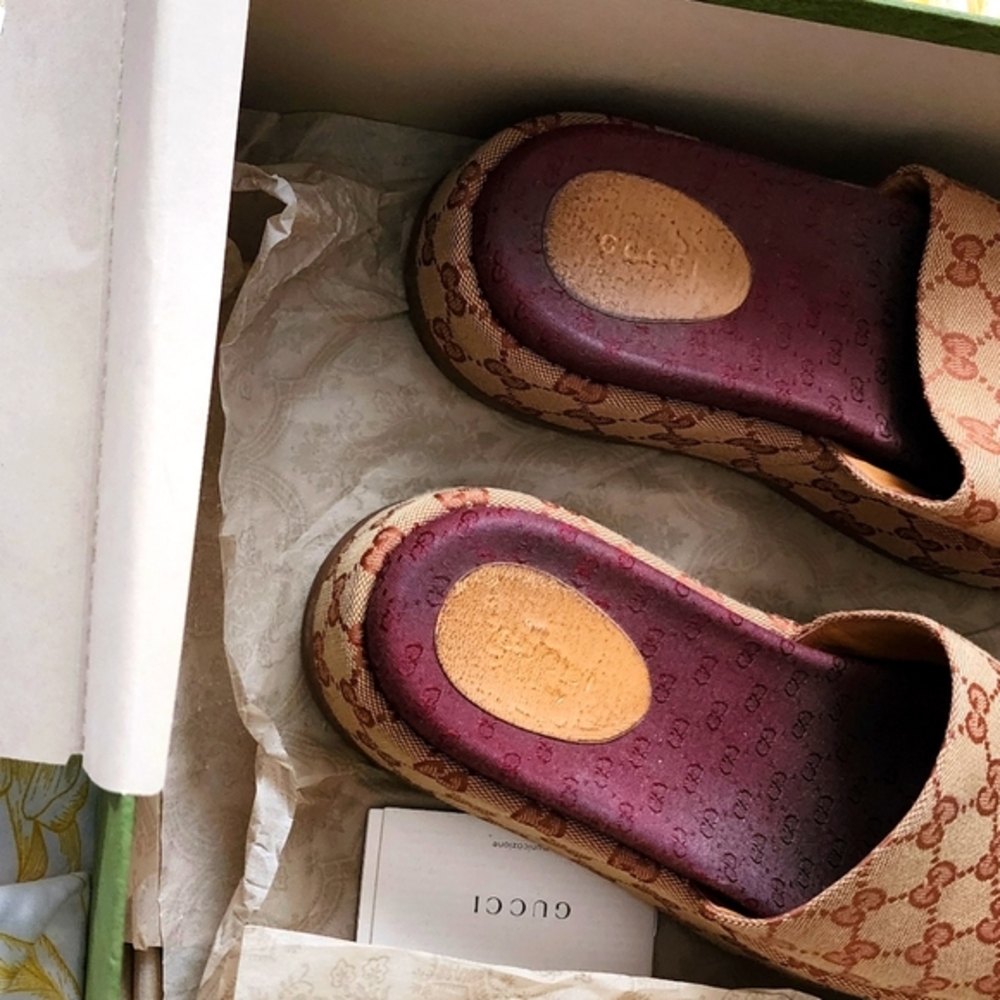 Gucci Red Mules with Plush Trim size 38.5